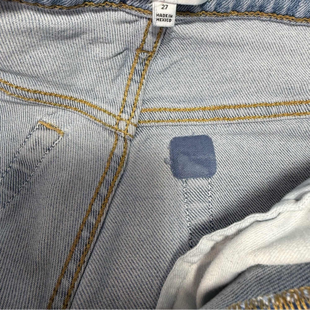 RE/DONE Faded Sky Blue High Rise Cropped Button Fly Jeans with Vintage Look - Picture 13 of 13
